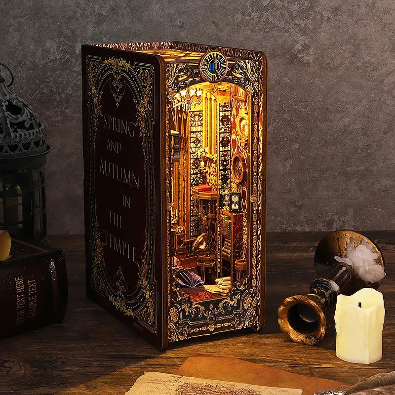 Luminis Archive™ – Enchanted Bookshelf Lamp