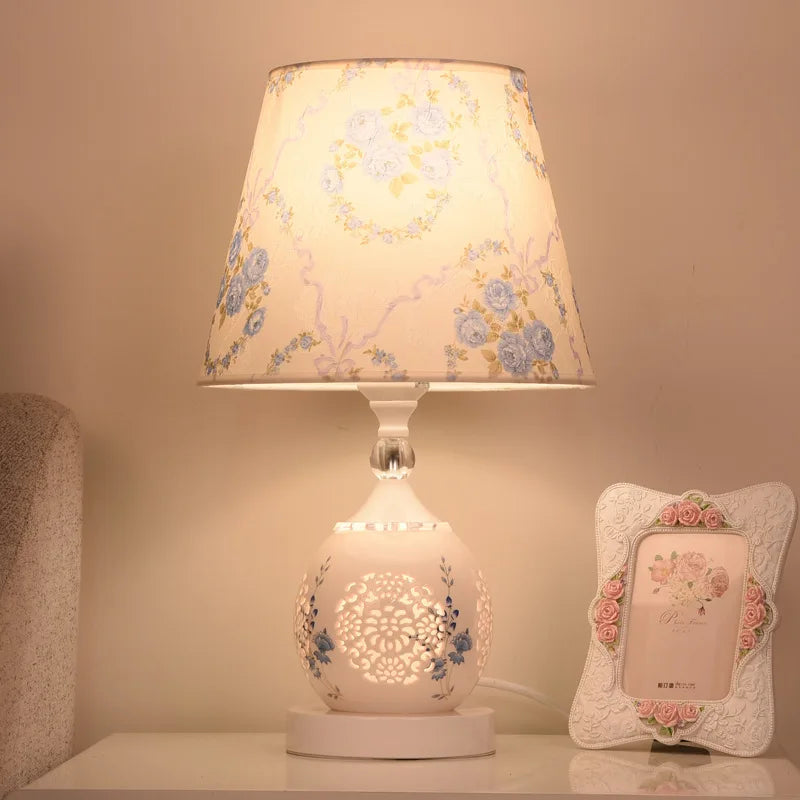Lumière Rose Crystal Lamp
