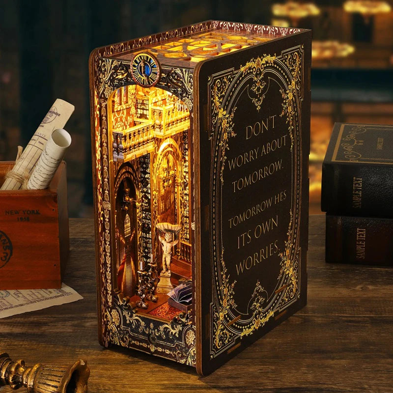 Luminis Archive™ – Enchanted Bookshelf Lamp