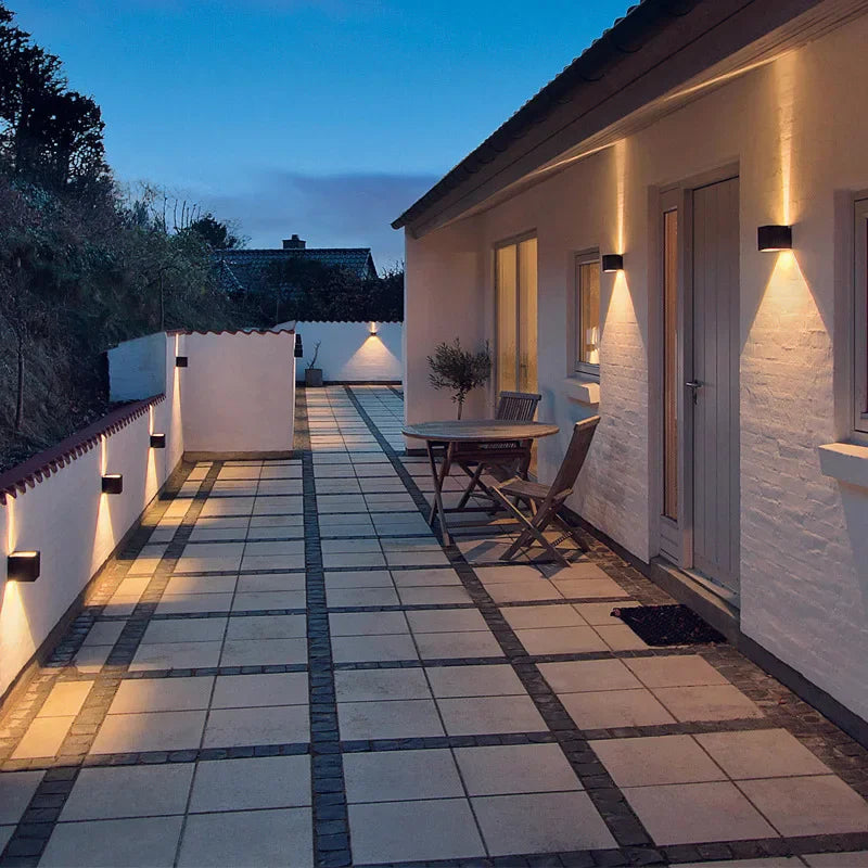 HaloEdge Wall Light