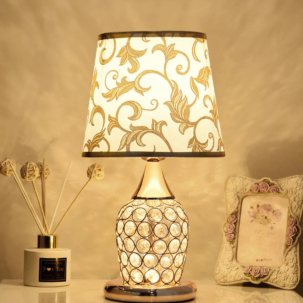 Lumière Rose Crystal Lamp